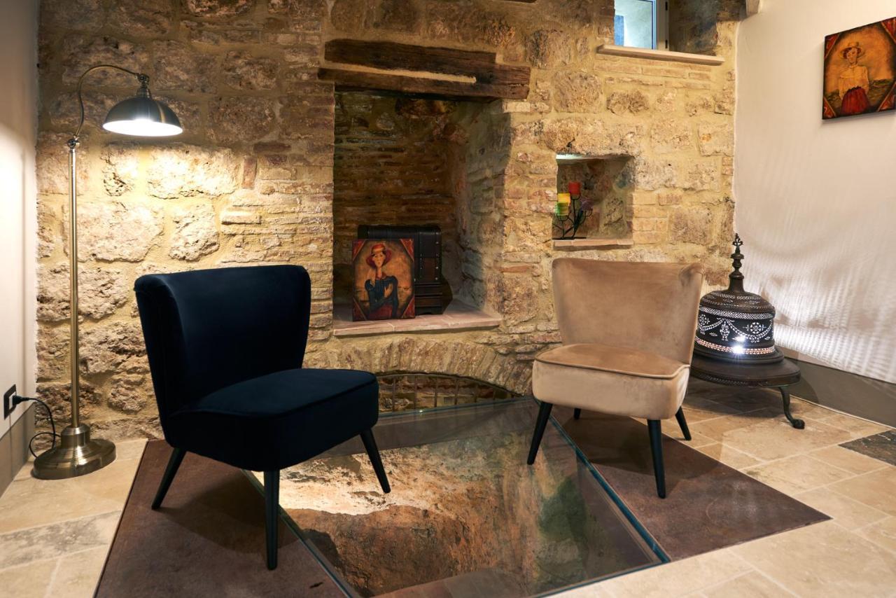 Bed and Breakfast Palazzo Pio III - Residenza D'Epoca Sarteano Exterior foto