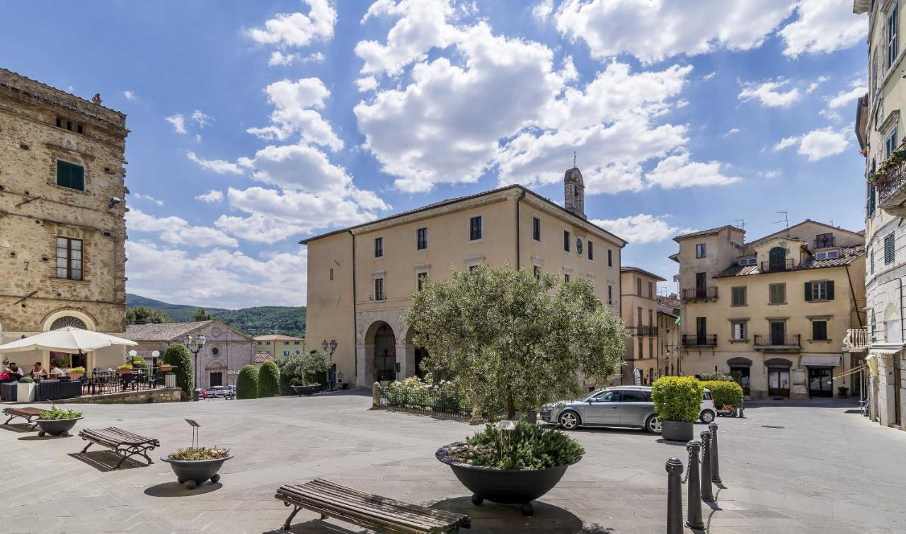 Bed and Breakfast Palazzo Pio III - Residenza D'Epoca Sarteano Exterior foto